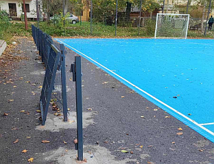 ВАНДАЛИ ОШТЕТИЛИ СПОРТСКИ ТЕРЕН КОД ОСНОВНЕ ШКОЛЕ