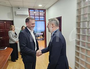 ГАЈИЋ: ПРИОРИТЕТ ОПРЕМАЊЕ ХИТНЕ ПОМОЋИ
