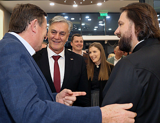 МИНИСТАР КАРАН ПРИСУСТВОВАО ДОНАТОРСКОЈ ВЕЧЕРИ ЗА ИЗГРАДЊУ ПРИПРАТЕ ХРАМА