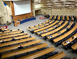 ПОСЛАНИЦИ НИСУ ДОБИЛИ МАТЕРИЈАЛ ЗА СЈЕДНИЦУ, ДАТА ПАУЗА ОД 30 МИНУТА