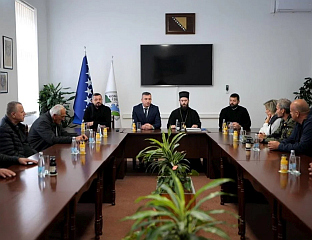 ПОМОЋ СПЦ ПОРОДИЦАМА КОЈЕ СУ ПРЕТРПЈЕЛЕ ШТЕТУ У ПОПЛАВАМА У КОЊИЦУ