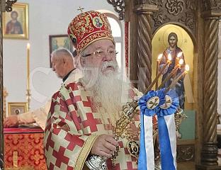 ХРАМ СВЕТИХ АПОСТОЛА ПЕТРА И ПАВЛА НА ПОНОС СВИХ СРБА ИЗ КАКЊА