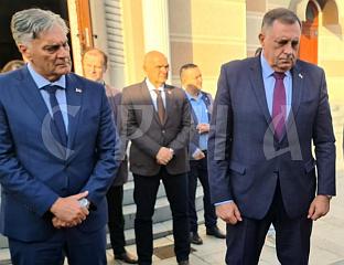 ДОДИК И КАРАН ПОСЈЕТИЛИ ПАРОХИЈСКИ ДОМ У ИЗГРАДЊИ