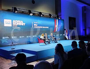 ДОДИК: БЕСМИСЛЕНО ЖИВЈЕТИ У ЗЕМЉИ ГДЈЕ СЕ РУШИ УСТАВ