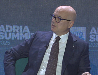 ВУЧЕВИЋ: САРАЈЕВО ГАСИ БиХ КАДА ПОКУШАВА ДА СРПСКОЈ ОДУЗМЕ НАДЛЕЖНОСТИ