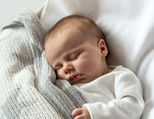 РОЂЕНЕ 22 БЕБЕ