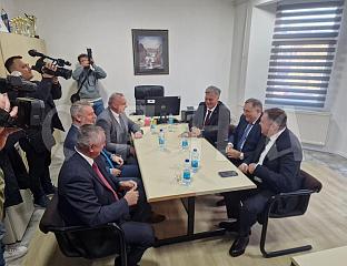 ДОДИК, КАРАН И БУДИМИР ПОСЈЕТИЛИ ЗГРАДУ ПОЛИЦИЈСКЕ СТАНИЦЕ У ИЗГРАДЊИ