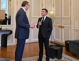 ВУЧИЋ: СА МАКРОНОМ О СВИМ СТРАТЕШКИМ ПИТАЊИМА