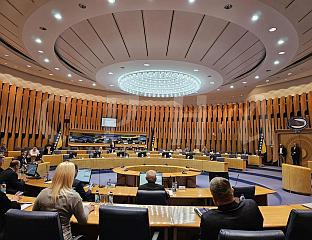 НЕМА КВОРУМА, ДАТА ПАУЗА