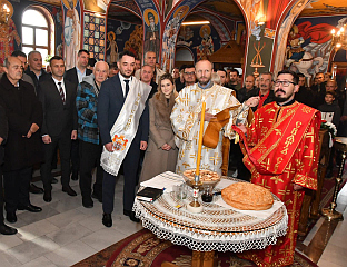 ХРАМ СВЕТОГ ЂОРЂА У МИЉЕВИЋИМА ПРОСЛАВИО КРСНУ СЛАВУ