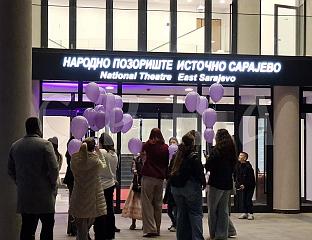 ЧЛАНОВИ УДРУЖЕЊА "МРВИЦЕ" ПУСТИЛИ ЉУБИЧАСТЕ БАЛОНЕ КА НЕБУ