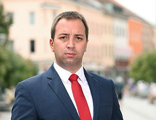 ПРИМЈЕЊИВАТИ УСТАВ ОНАКО КАКО ЈЕ НАПИСАН У АНЕКСУ ЧЕТИРИ