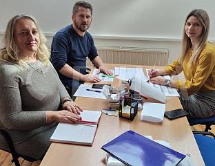 БИРАЛИШТА ЗАТВОРЕНА, ГЛАСАЛО 19,75 ОДСТО БИРАЧА