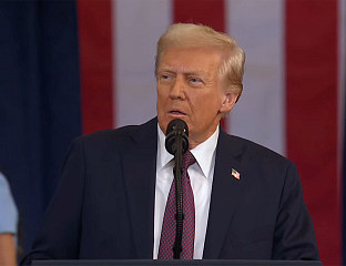 ТРАМП ПРИХВАТИО ПОЗИВ СИЈА ДА ПОСЈЕТИ ПЕКИНГ