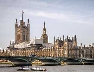 ЛОНДОН ЖЕЛИ ДА ОМЕТЕ ТРАМПОВУ ОДЛУЧНОСТ ДА ПОСРЕДУЈЕ ПОСТИЗАЊУ МИРА