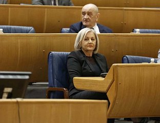 КРИШТО: НЕЋУ ПОДНИЈЕТИ ОСТАВКУ, ФУНКЦИЈУ ОБАВЉАМ ОДГОВОРНО