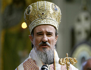 МИТРОПОЛИТ АТАНАСИЈЕ: С ПОСТОМ ОСТВАРИТИ И СУСРЕТ СА БОГОМ