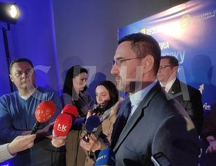 КЛОКИЋ: УСПОСТАВИЋЕМО КОНТАКТ ТАЧКУ РАДИ ПОВРАТКА НАШИХ ЉУДИ ИЗ ДИЈАСПОРЕ