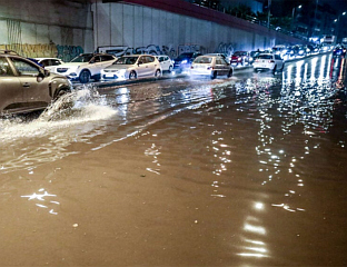 ЈАКА ОЛУЈА ИЗАЗВАЛА ПОПЛАВЕ