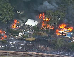 ШИРОМ НОВОГ ЈУЖНОГ ВЕЛСА УНИШТЕНО 12 КУЋА У ВИШЕ ОД 75 ПОЖАРА