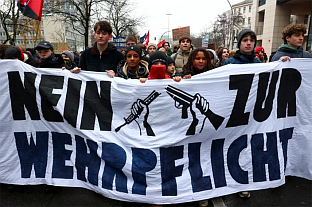 ХИЉАДЕ ДЕМОНСТРАНАТА ПРОТИВ РЕГРУТАЦИЈЕ