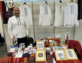 У НОВОМ САДУ ПРЕДСТАВЉЕНИ ОРНАМЕНТИ НОШЊИ ПОТКОЗАРЈА И ПОДГРМЕЧА