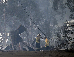 УНИШТЕНО ОКО 40 КУЋА, ПОГИНУО ВАТРОГАСАЦ