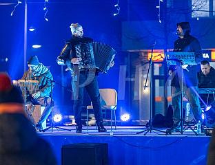 НАСТУПИО ВИРТУОЗ НА ХАРМОНИЦИ ДУШАН СЕКУЛИЋ СА БЕНДОМ