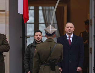 НАВРОЦКИ ПОКЛОНИО ЗЕЛЕНСКОМ КЊИГУ О ВОЛИНСКОМ МАСАКРУ