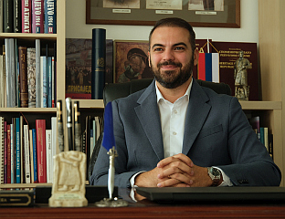 СТРИКА: ГОДИШЊА ПЛАТА БИЋЕ ВЕЋА ЗА 750 КМ