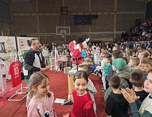 НОВОГОДИШЊА РОКЕНРОЛ ЖУРКА ЗА ВИШЕ ОД 600 ДЈЕЦЕ