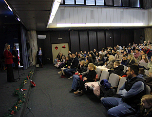 УРУЧЕНИ ПАКЕТИЋИ И УКАЗАНО НА ЗНАЧАЈ СТАБИЛНЕ ПОРОДИЦЕ