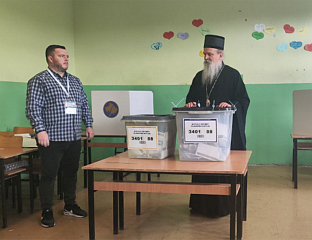 МИТРОПОЛИТ ТЕОДОСИЈЕ ГЛАСАО У ГРАЧАНИЦИ