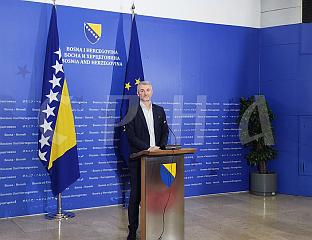 ФОРТО: ВОЗАЧКЕ ДОЗВОЛЕ ИЗ БиХ ВАЖИЋЕ У АРАПСКИМ ЕМИРАТИМА