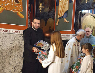 МОЈЕВИЋ: ОТАЦ ЈЕ СТУБ ПОРОДИЦЕ И ЊЕН ДУХОВНИ ОРИЈЕНТИР