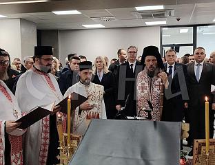 ВЛАДИКА ДИМИТРИЈЕ ОСВЕШТАО НОВУ БОЛНИЦУ, ИЗЛАЗИТИ У СУСРЕТ СВАКОЈ ПОТРЕБИ ОНИХ КОЈИ БОЛУЈУ