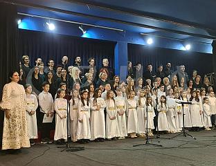 ОДРЖАН БОЖИЋНИ КОНЦЕРТ