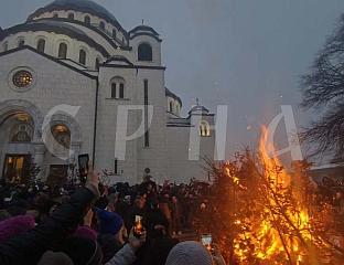 НАЛОЖЕН БАДЊАК НА ПЛАТОУ ИСПРЕД ХРАМА СВЕТОГ САВЕ