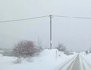 СНИЈЕГ ОТЕЖАВА САОБРАЋАЈ НА ВЕЋИНИ ДИОНИЦА