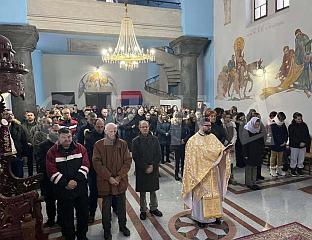 БОЖИЋНА ЛИТУРГИЈА У ХРАМУ СВЕТОГ САВЕ