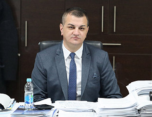 МИТРОВИЋ: БИЛЕЋКО ЈЕЗЕРО МОЖЕ ДА ПРИХВАTИ СВЕ ДОTОКЕ ВОДЕ