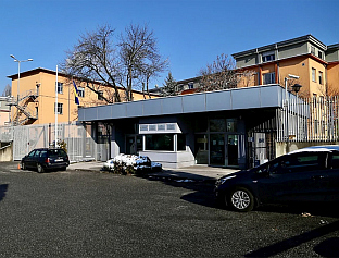 ДЕНИСУ ПРАЧИЋУ ЗБОГ ПРОДАЈЕ ДИПЛОМА ГОДИНА ЗАТВОРА И КАЗНА ОД 40.000 КМ