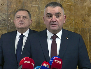 МИНИЋ УПУТИО ПОРУКЕ МИРА И ТОЛЕРАНЦИЈЕ - СРПСКА СЕ БРАНИ РАЗВОЈЕМ