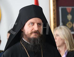 ВЛАДИКА СЕРГИЈЕ: ПОРУКА БОЖИЋА ЈЕ ПОРУКА МИРА