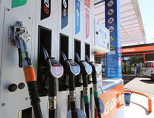 ЛАВРОВ: ДОГОВОР О ПРОДАЈИ НИС-а УЗАЈАМНО КОРИСТАН