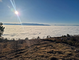 ДАНАС ПРОМЈЕНЉИВО ОБЛАЧНО УЗ БЛАГИ ПОРАСТ ТЕМПЕРАТУРЕ