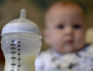 "ДАНОН" ПОВЛАЧИ ОДРЕЂЕНЕ СЕРИЈЕ ХРАНЕ ЗА БЕБЕ