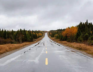 ПУТЕВИ ПРОХОДНИ, АЛИ САОБРАЋАЈ ОТЕЖАН ЗБОГ ВОДЕ НА КОЛОВОЗИМА