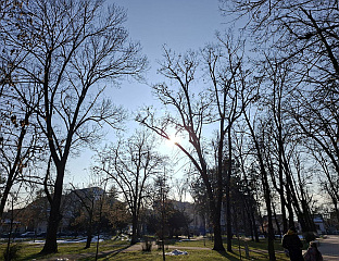 ДАНАС ПРОМЈЕНЉИВО ОБЛАЧНО И УГЛАВНОМ СУВО