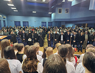 ГАЈИЋ: ИДУЋИ СВЕТОСАВСКИМ ПУТЕМ НЕ МОЖЕМО ДА ПОГРИЈЕШИМО